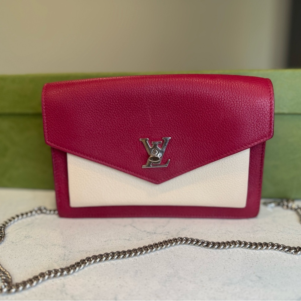 Louis Vuitton MyLockMe Chain Pochette in bicolor leather